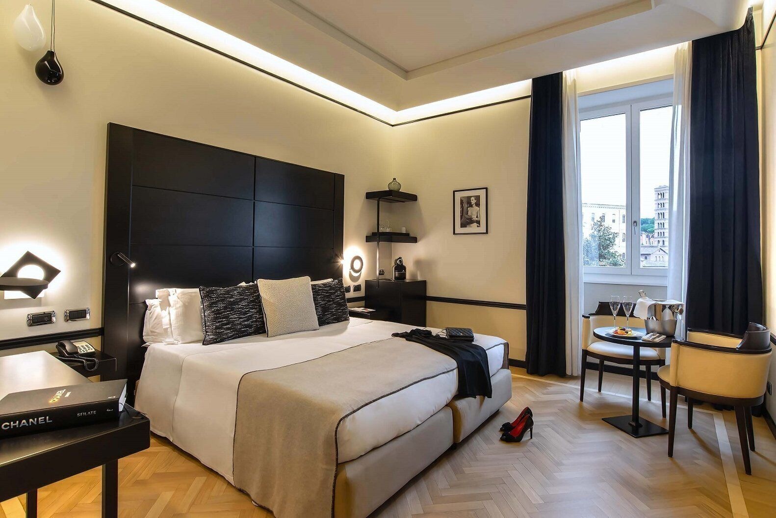 EXECUTIVE, DOUBLE BED
