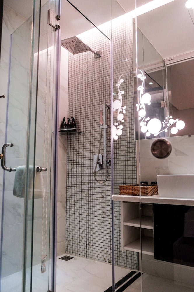 Signature Boutique Hotel 48/50