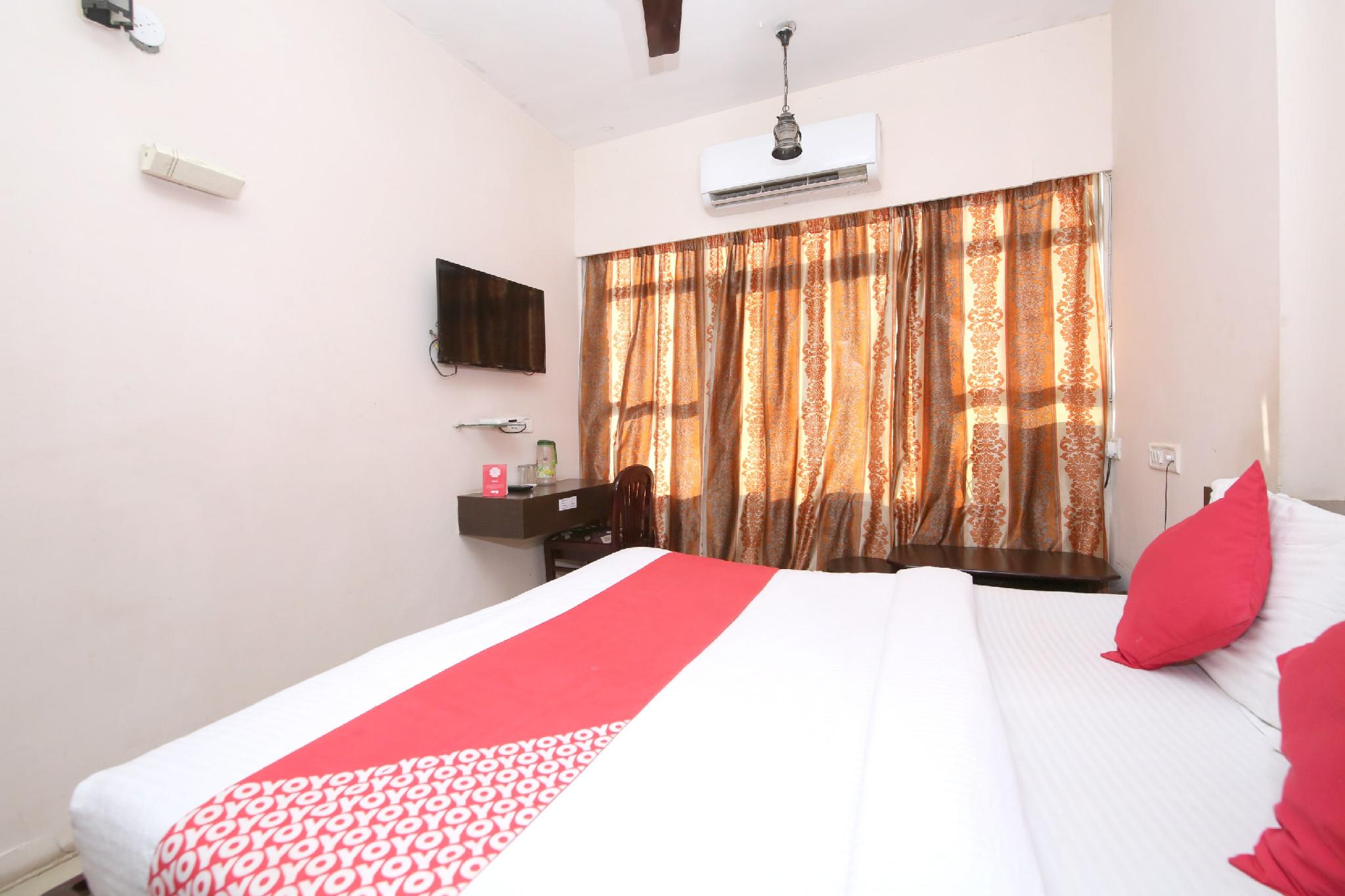 Oyo 9305 Hotel Dwarika Inn 14/29