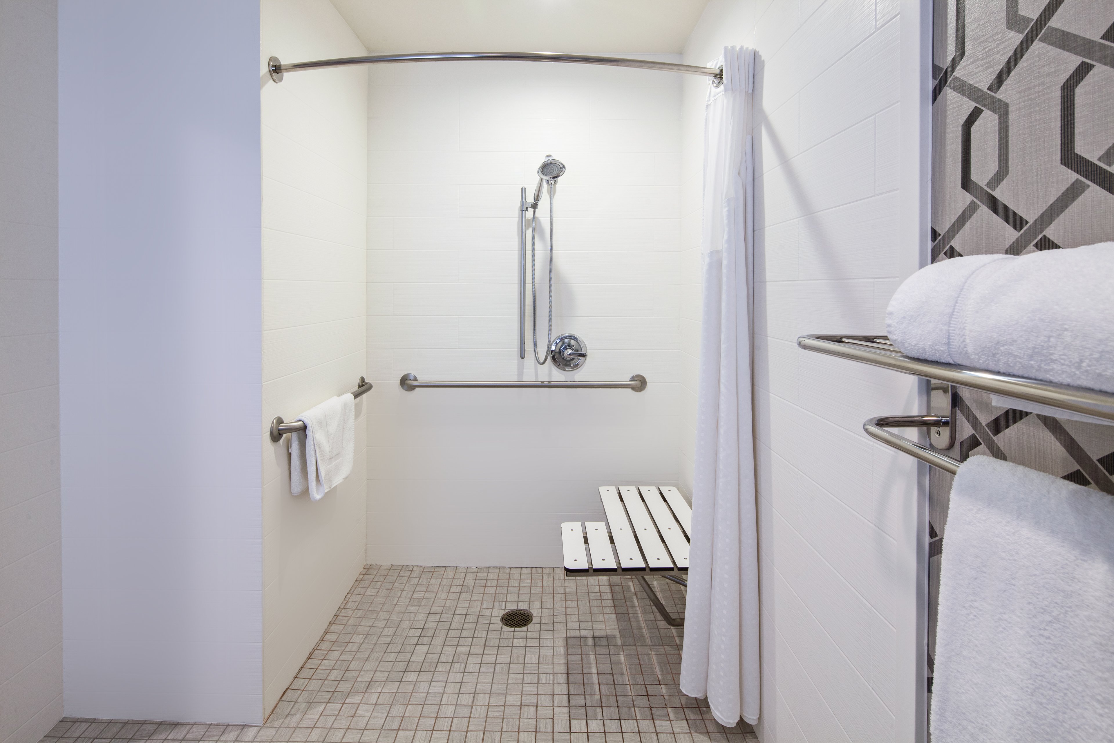 Holiday Inn Express Hollywood Walk of Fame An Ihg Hotel 41/65