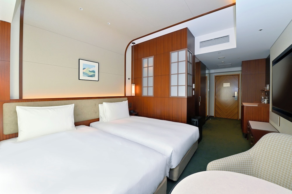 MODERATE, TWIN BEDS