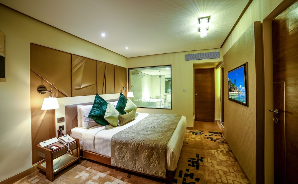 Sayaji Hotel 18/69