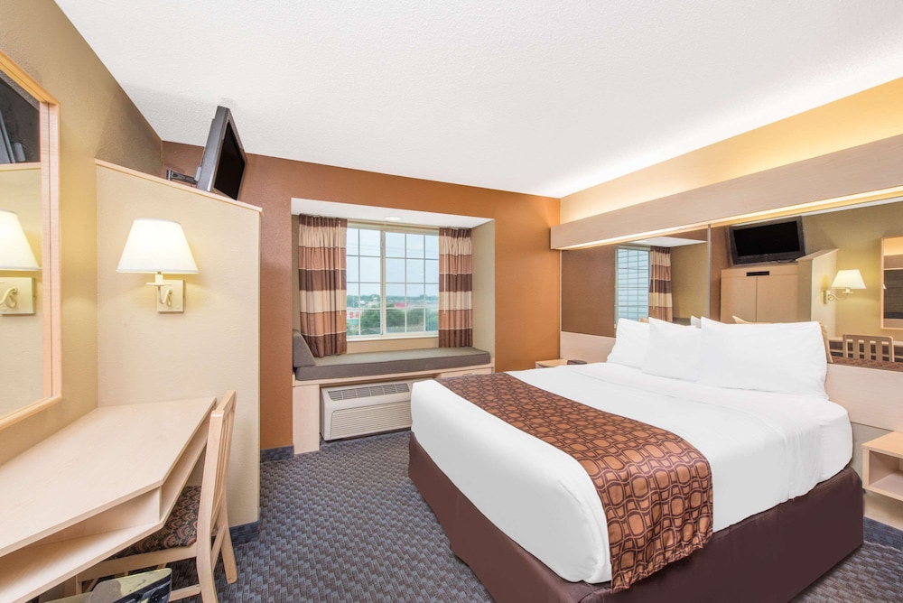 Microtel Inn & Suites by Wyndham Independence 11/29