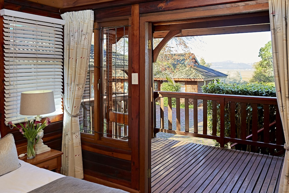 KNYSNA RIVER CLUB - KNYSNA 3/76