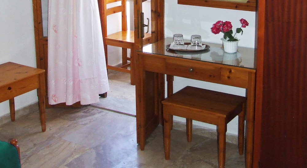 Hotel Eleftheria 45/45