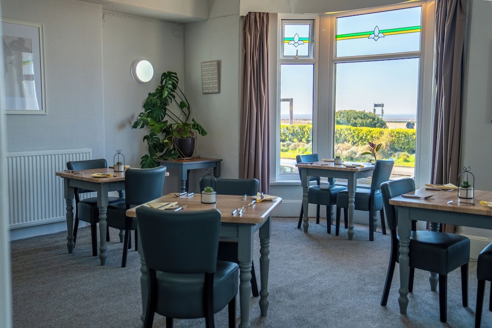 Clifton Hotel 22/29