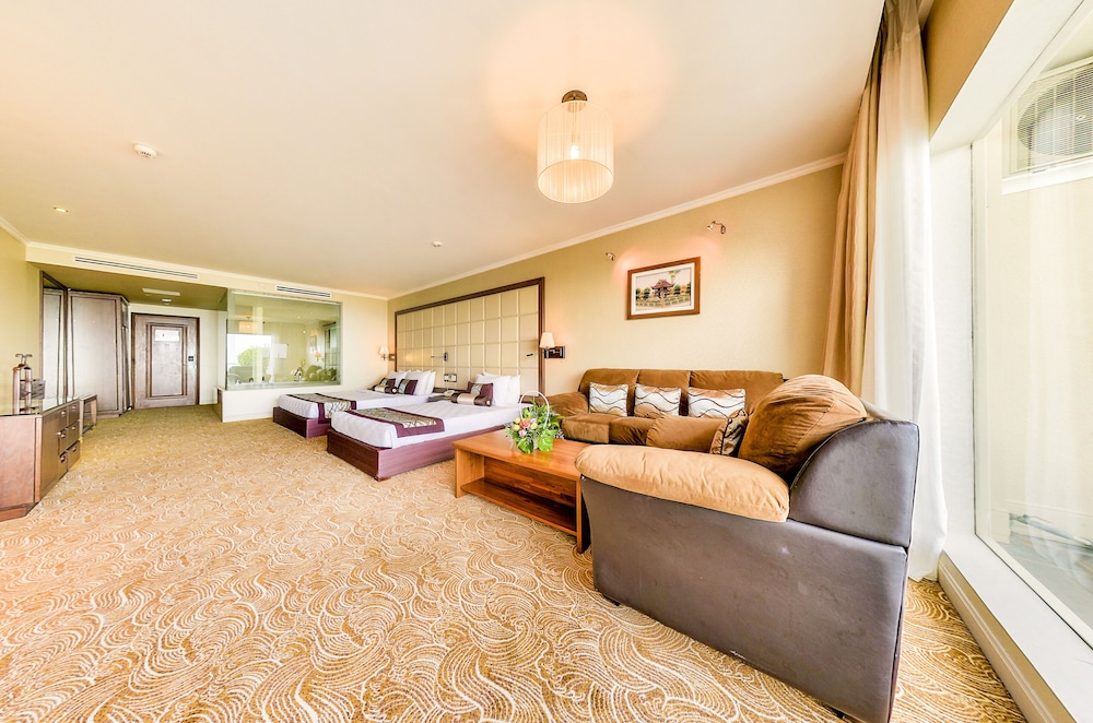 Sea Links Beach Hotel 30/47