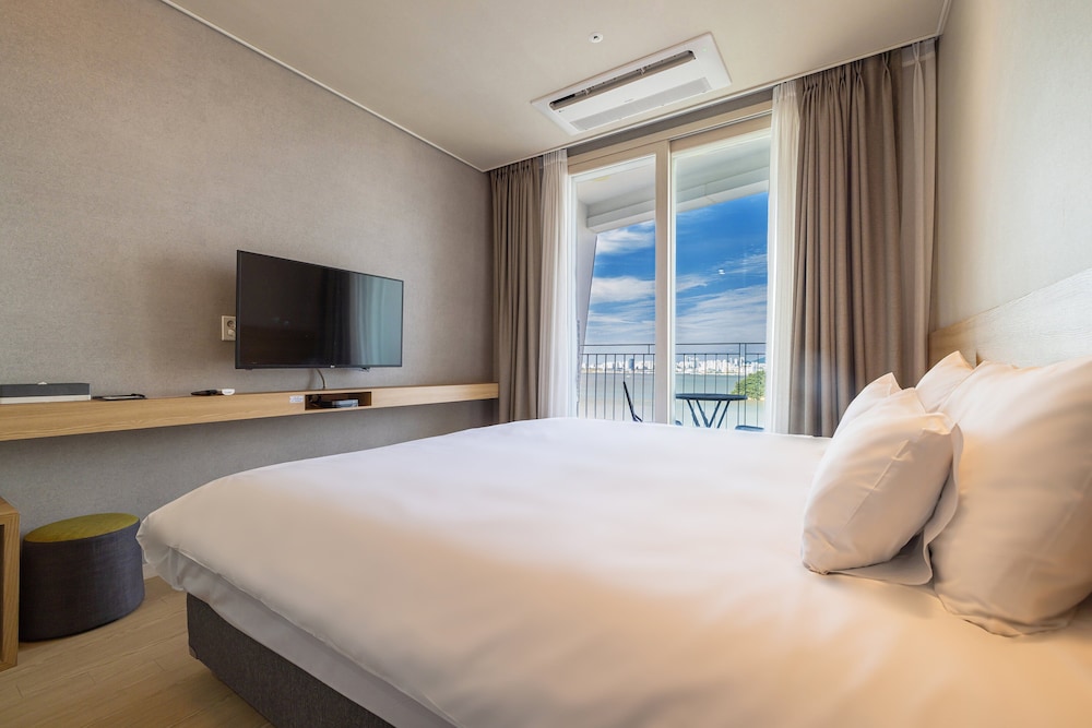 Ocean Soleview Hotel 29/57