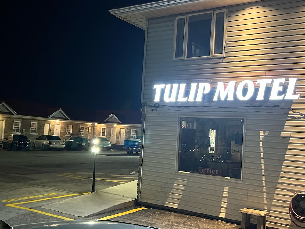 Tulip Motel 20/50