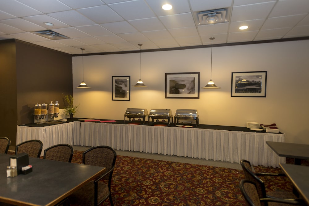 Days Inn by Wyndham Drayton Valley 34/50