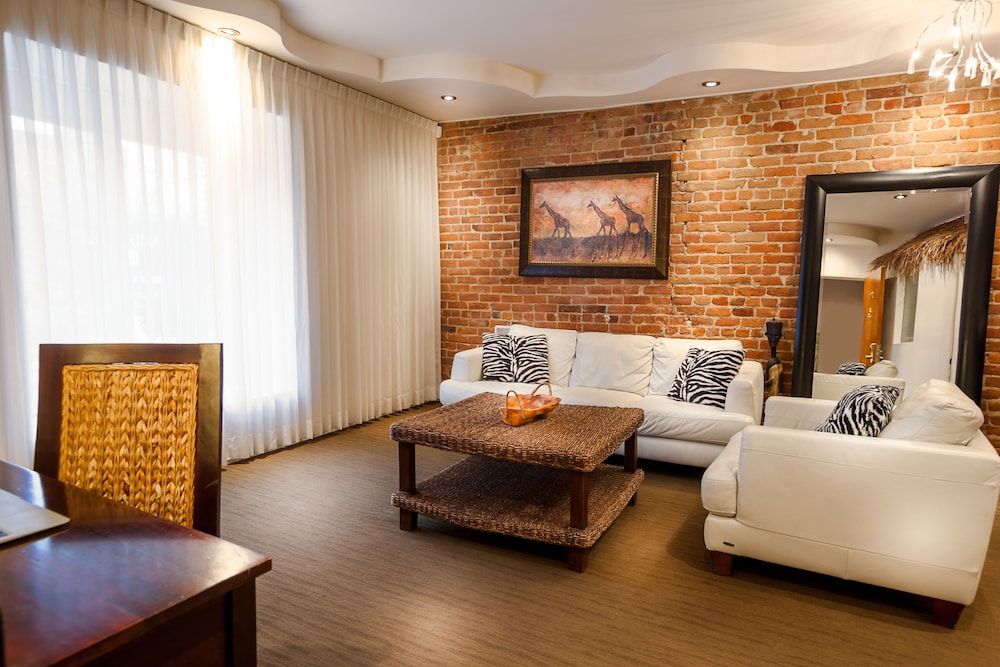 Hotel Kutuma 40/54