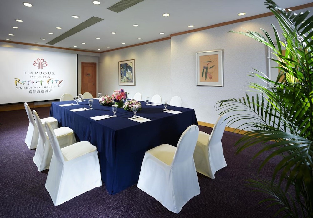 Harbour Plaza Resort City 51/62