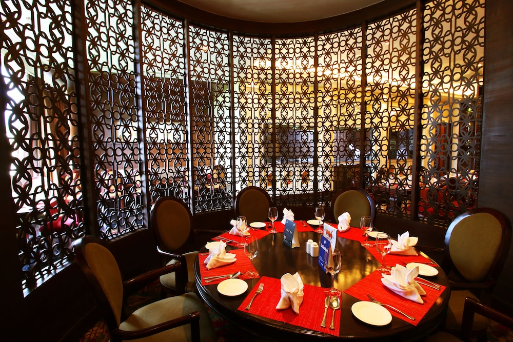 Hotel Sayaji Raipur 56/73