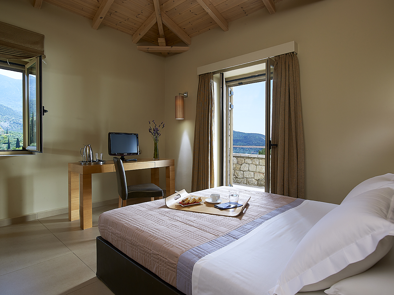 Family Suite, Sala