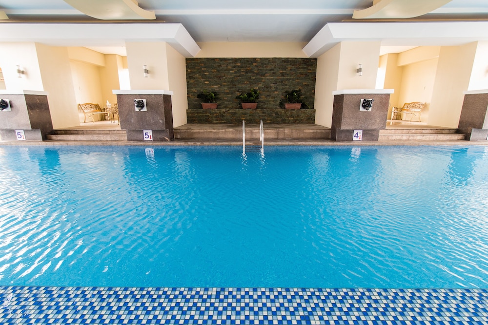 Pacific Bay Grand Suites 29/50