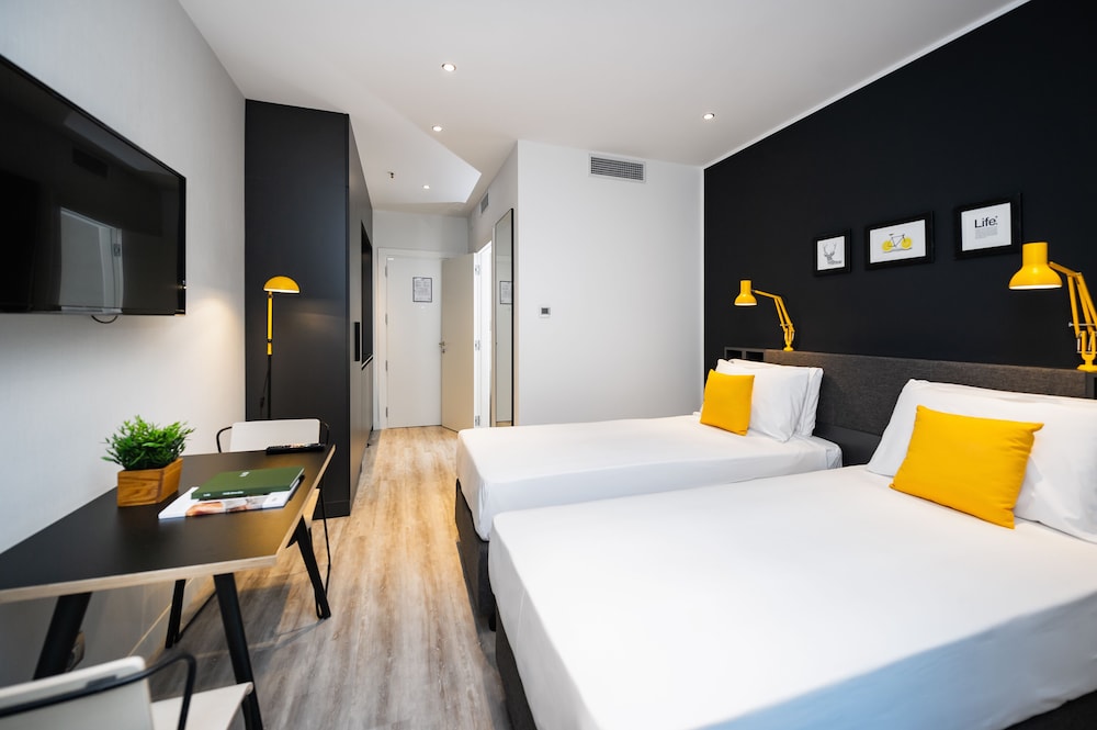 STUDIO, APARTMENT, TWIN BEDS