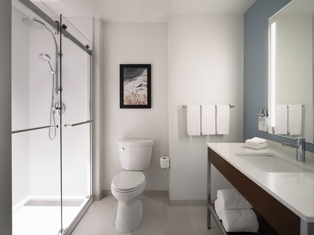 غرفة بريميوم بسرير كينج، EVEN Hotel Bozeman Yellowstone Intl Arpt, an IHG Hotel 5/6