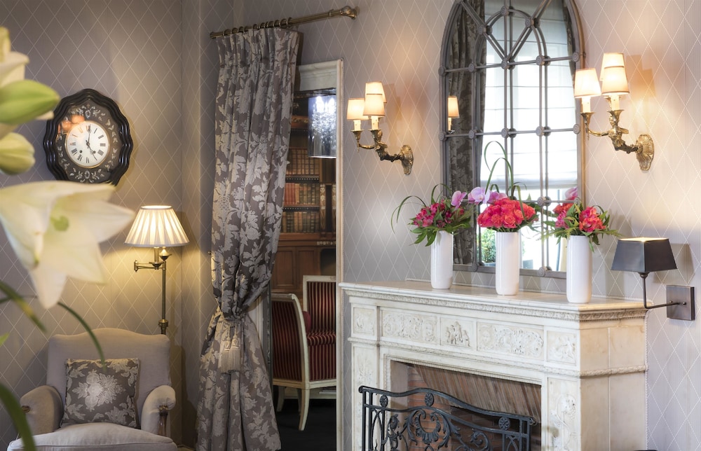 Lobby at HOTEL CLARIDGE, PARIS