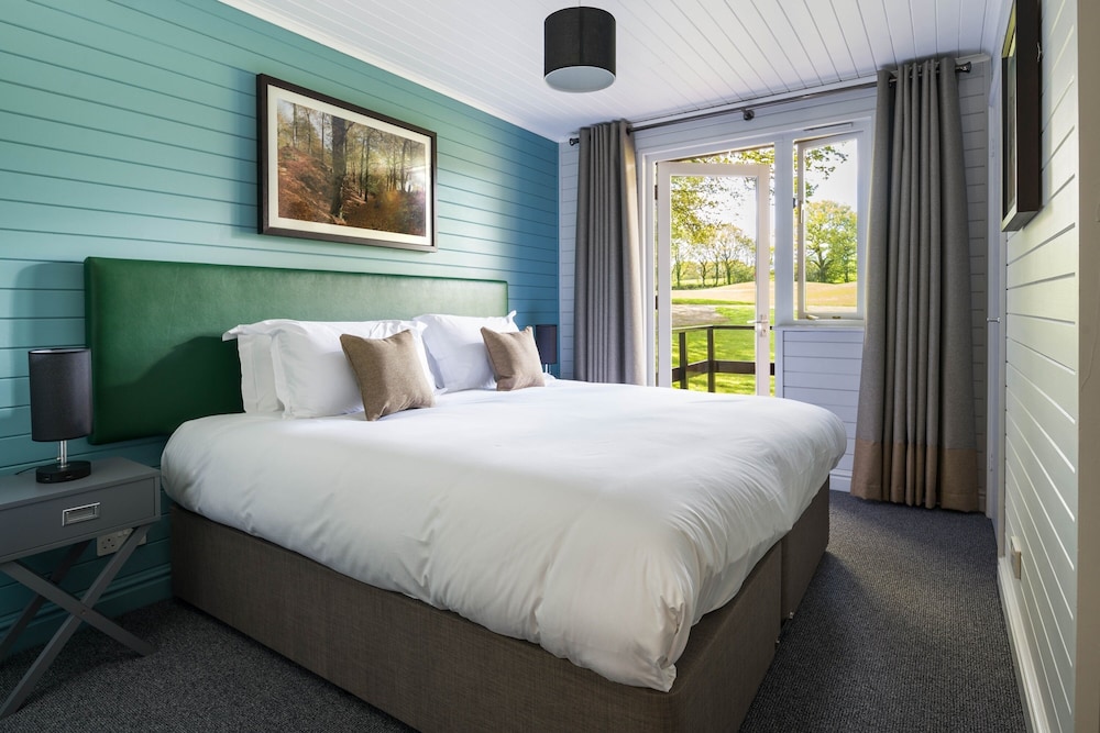 Swiss Style, Lodge, 2 Double and Twin Beds