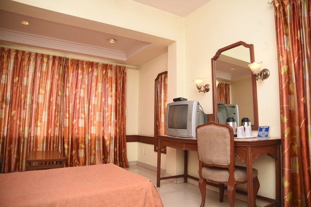 Maurya Hotel 57/66