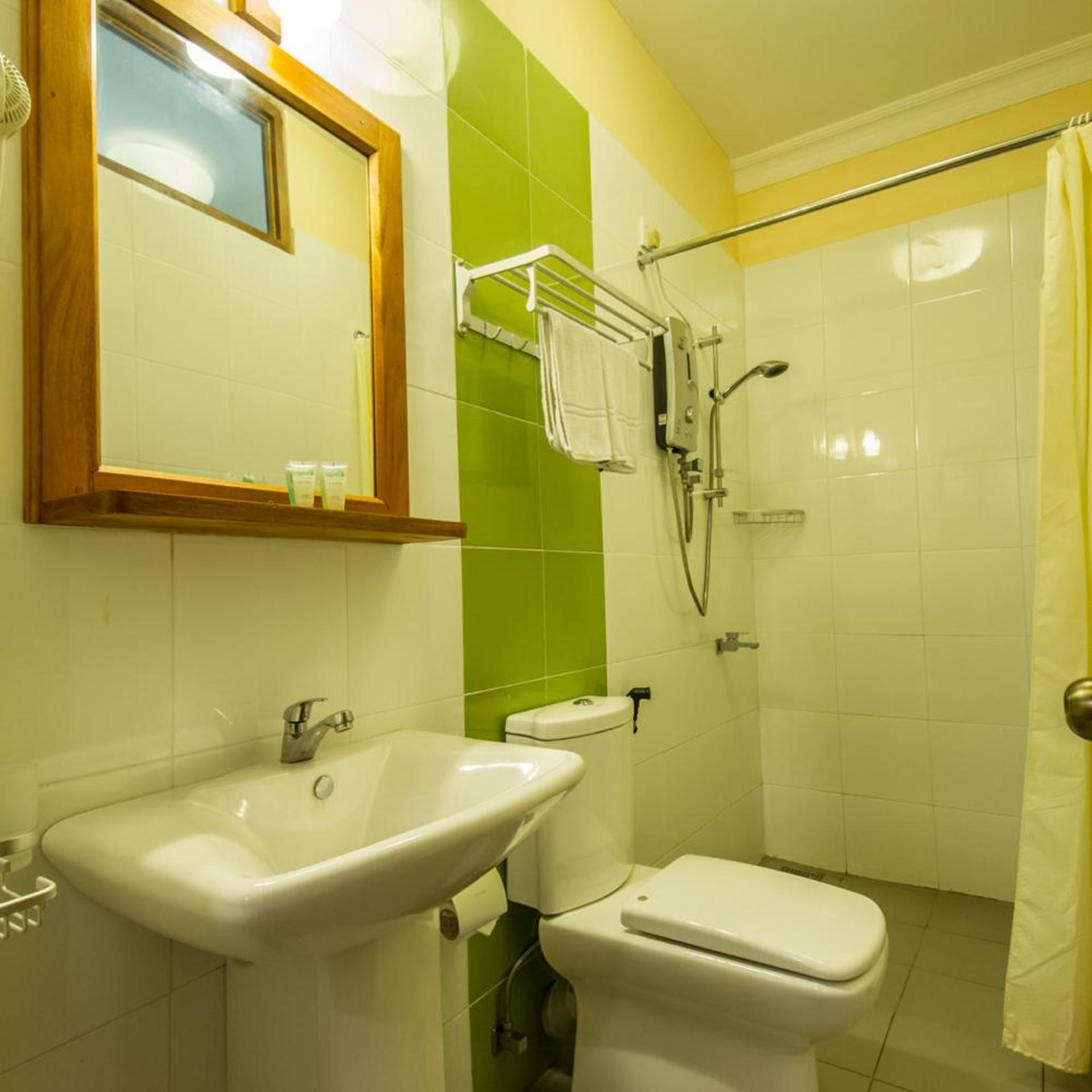 Lafala Hotel and Service Apartment, Dehiwala-Mount Lavinia 98/100
