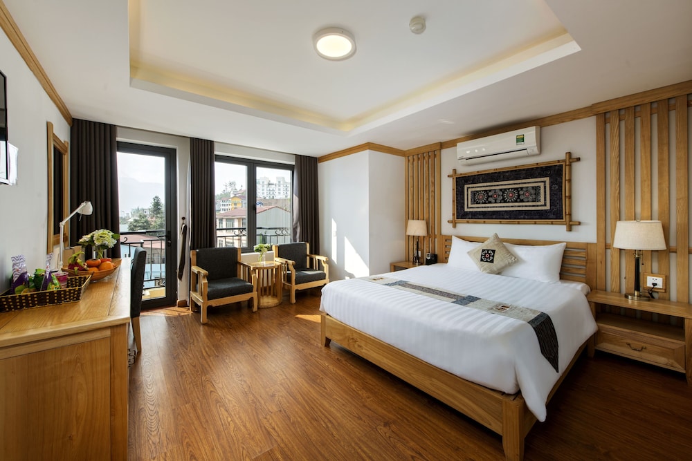 FAMILY, DOUBLE AND TWIN BEDS