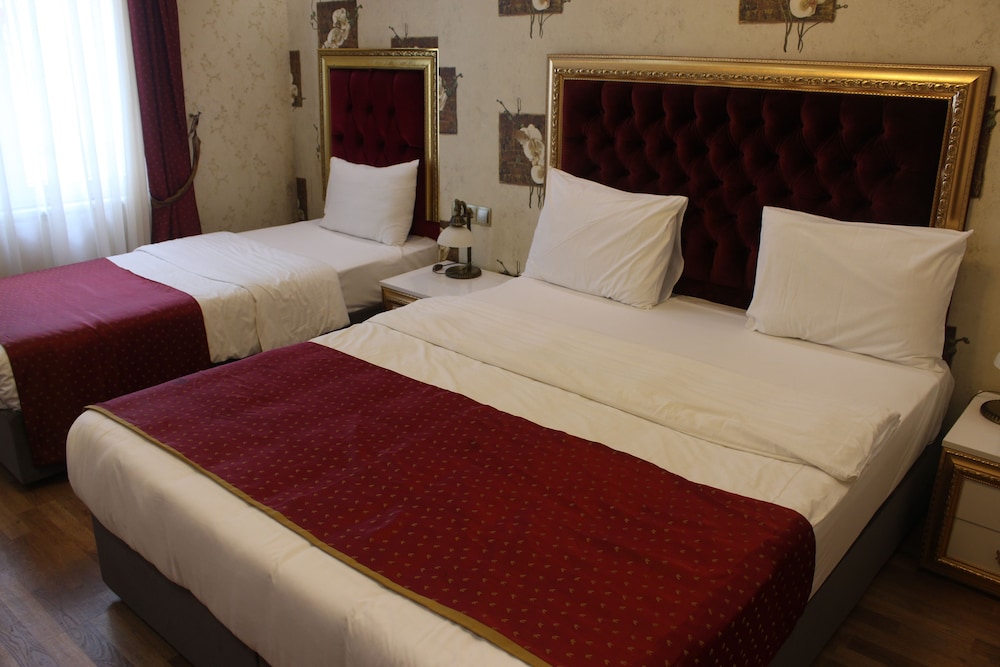 Marmara Deluxe Hotel 14/72