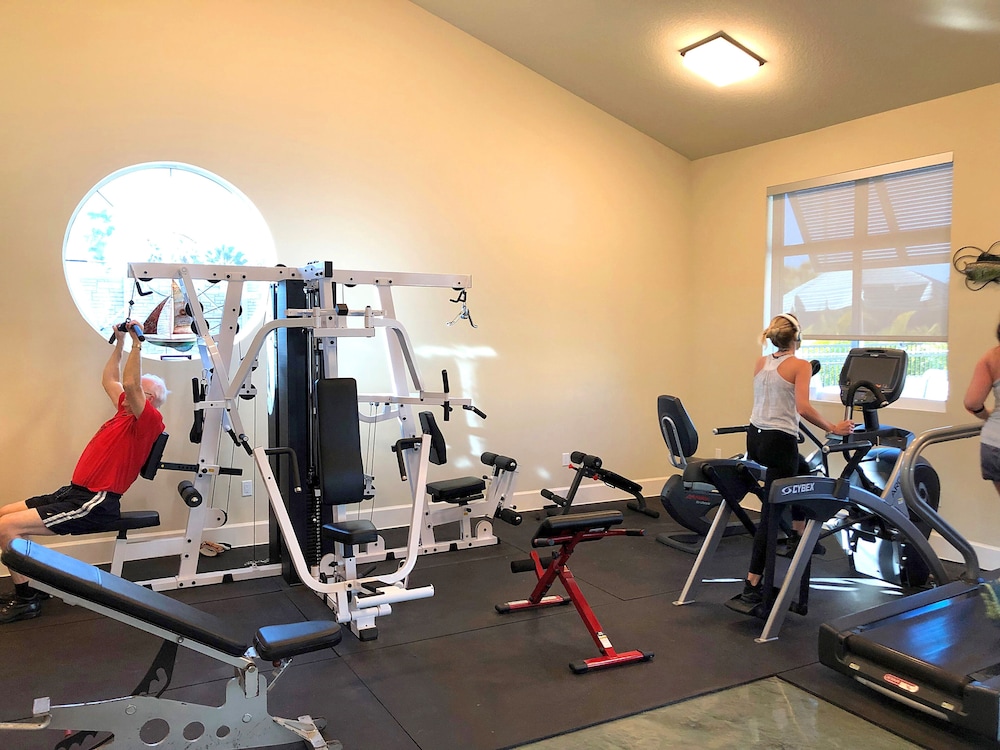 Cape Crossing Resort & Marina 36/68