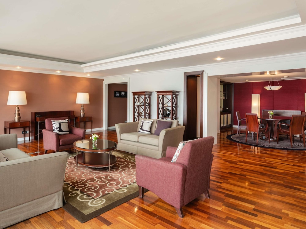 Pullman Bangkok Hotel G 52/75