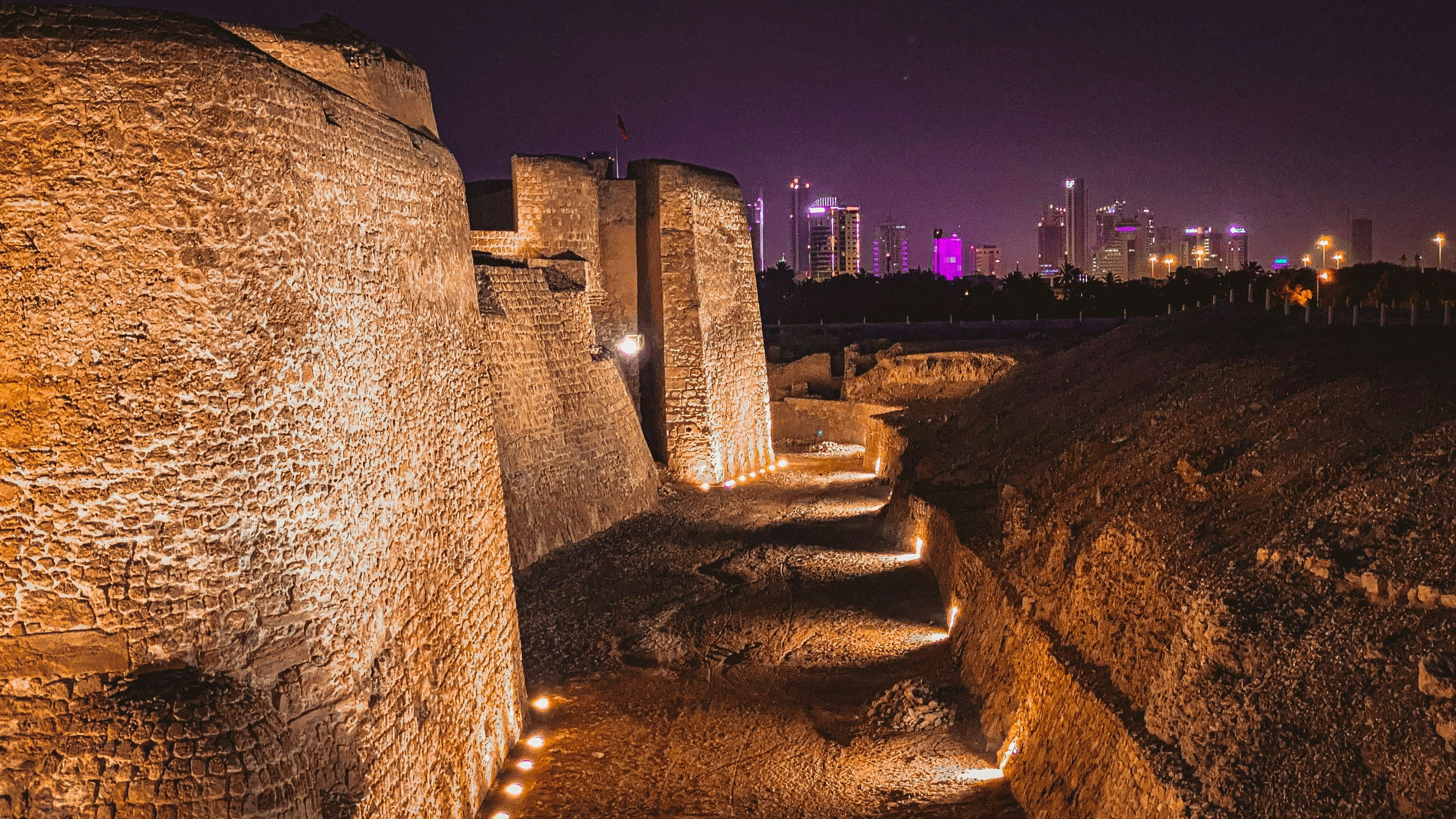 Hilton Bahrain City Centre Hotel and Residences 54/59