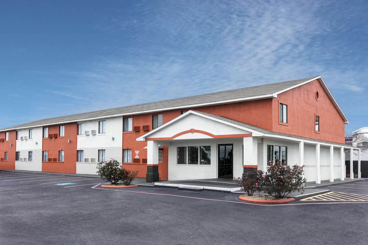 Howard Johnson by Wyndham New Braunfels 20/23