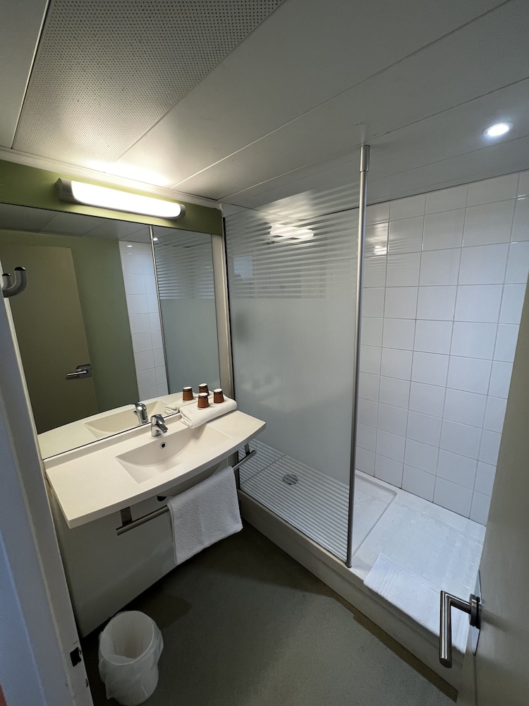 ibis budget Marseille Est Porte d'Aubagne 23/23