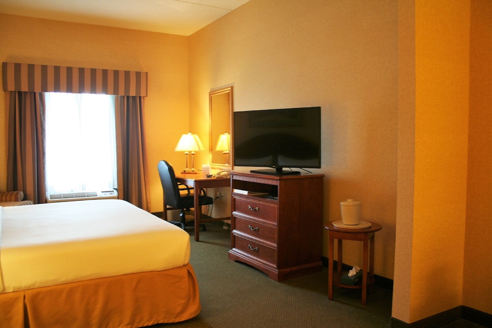 Holiday Inn Express Hotel and Suites Drums-Hazleton (I-80) 10/35
