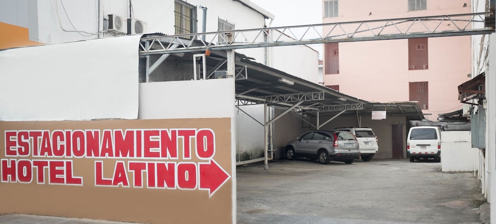 HOTEL LATINO 19/22