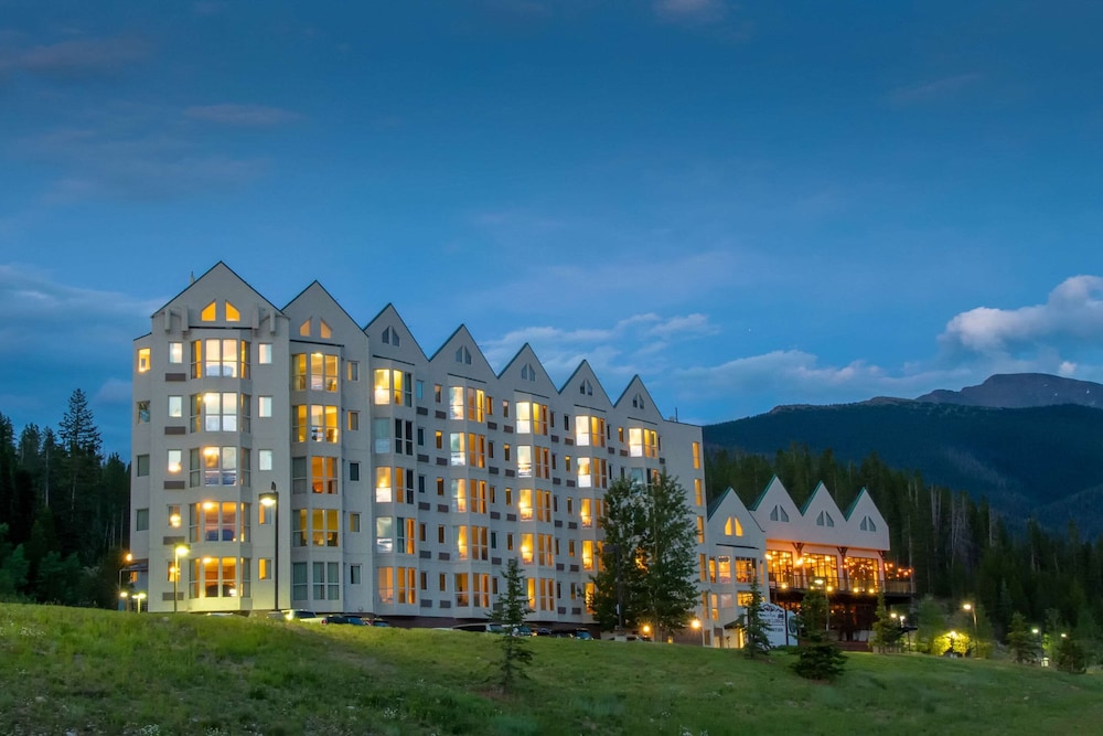 Winter Park Mountain Lodge 3/37
