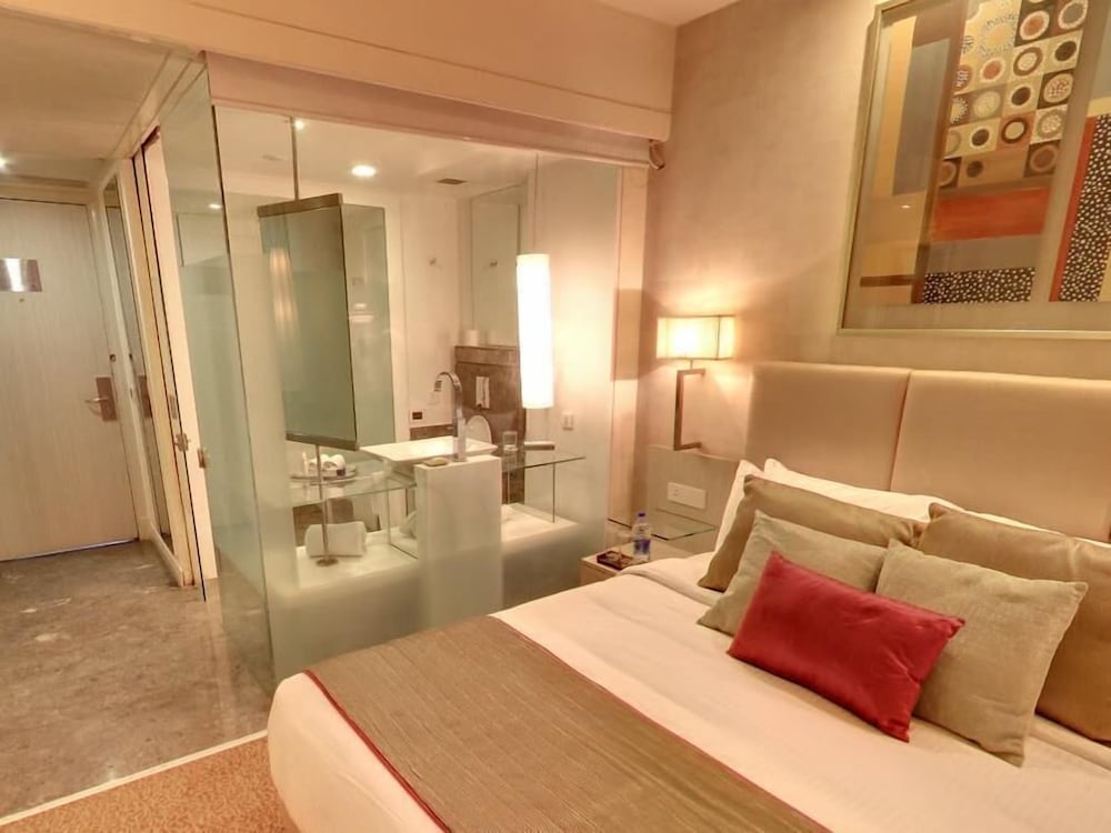 Park Plaza Faridabad. 12/64