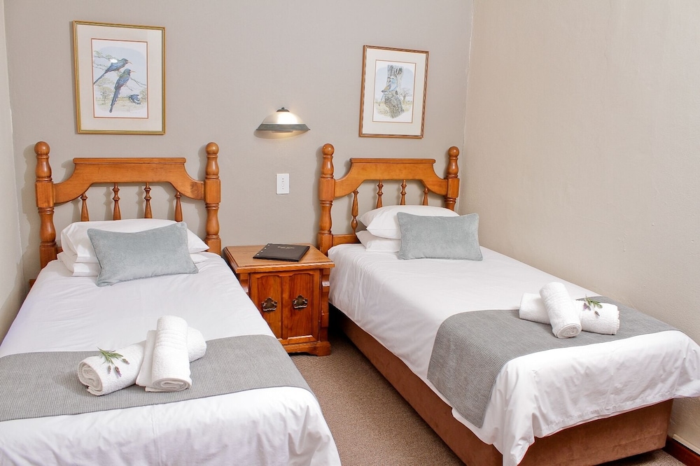 Eight Bells Mountain Inn 6/50