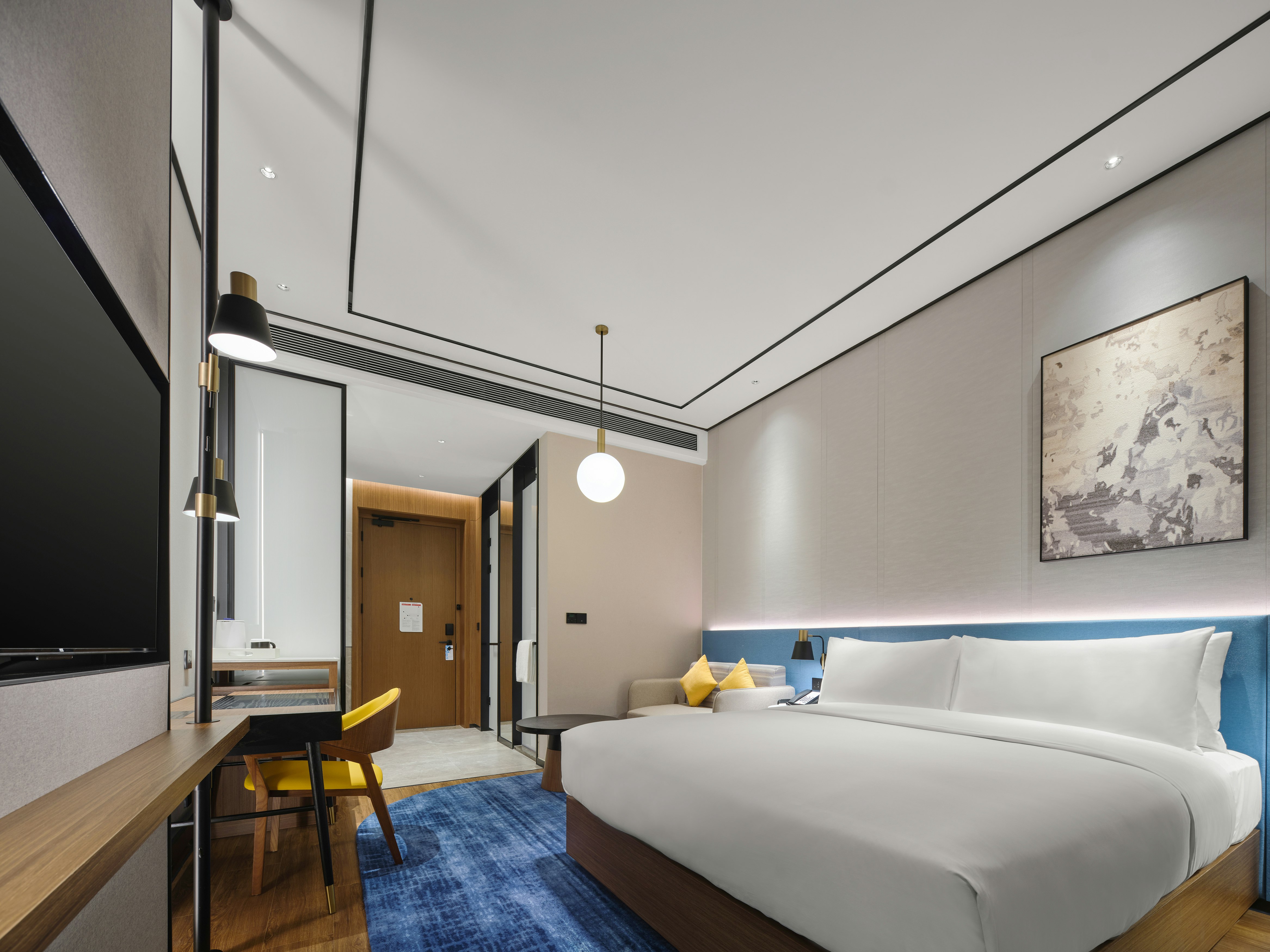 GUEST ROOM, KING BED