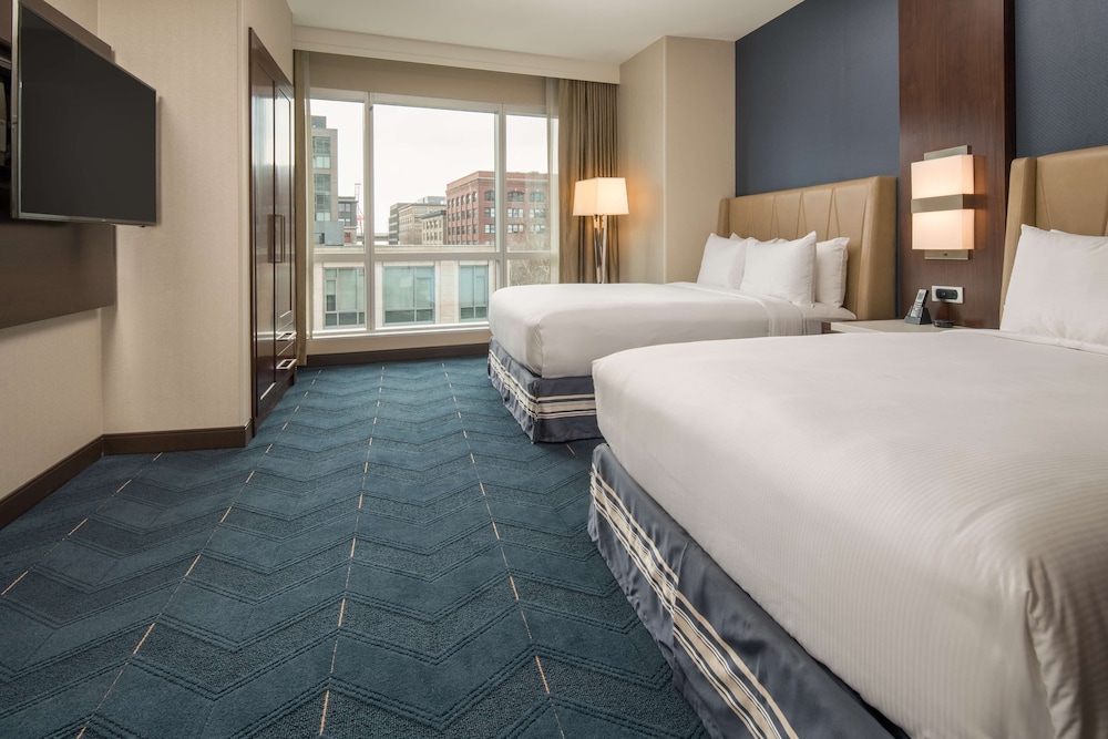SUITE, MULTIPLE BEDS, ACCESSIBLE