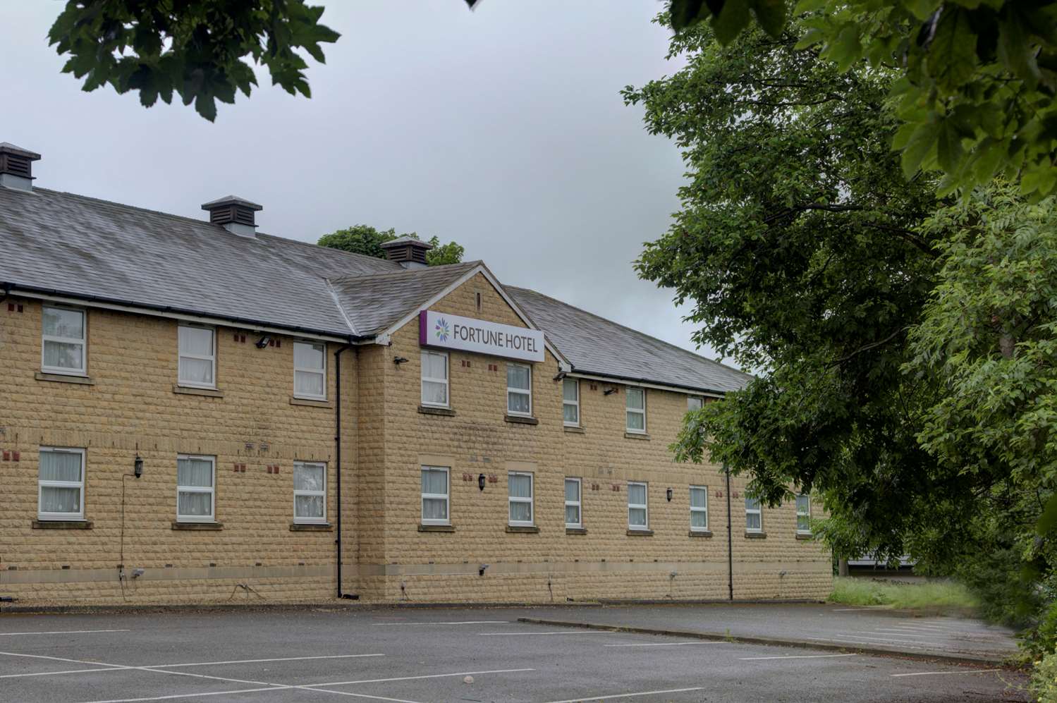 Fortune Huddersfield, Sure Hotel Collection by Best Western 4/14