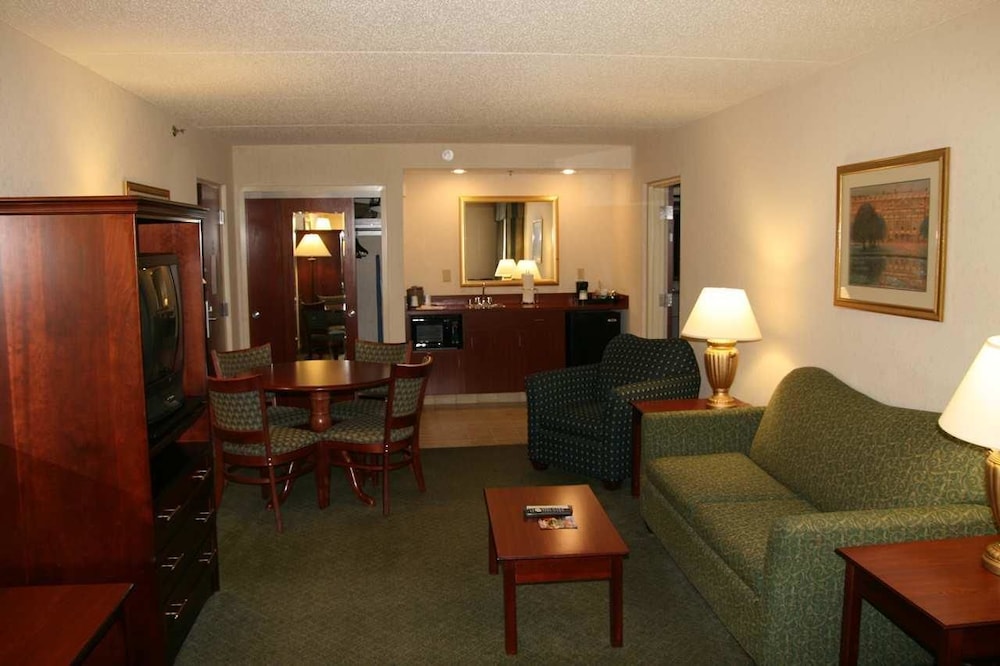 Hampton Inn And Suites Springfield Southwest 37/54