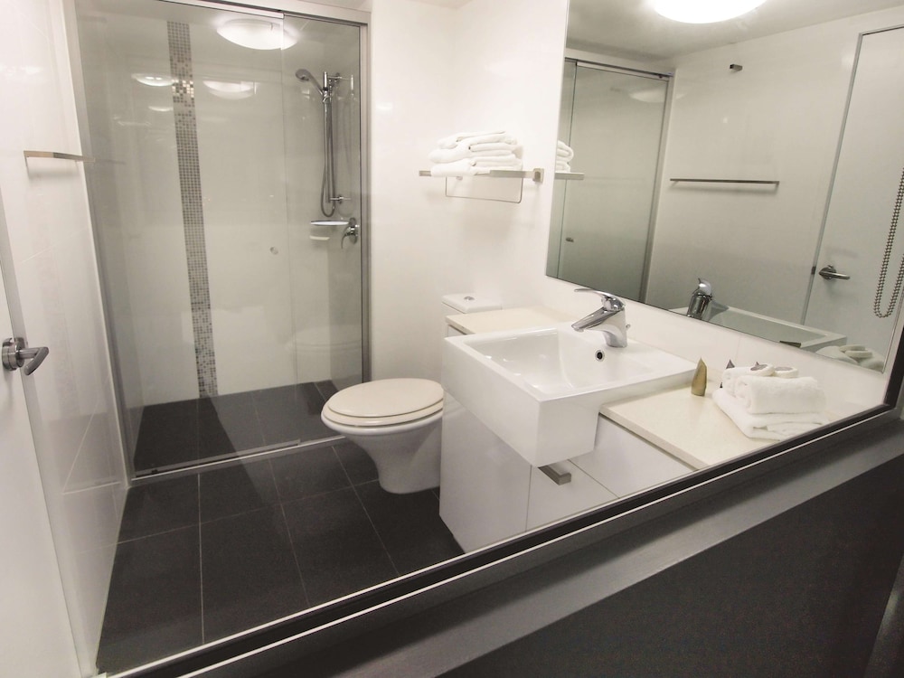Oaks Townsville Metropole Hotel 17/69