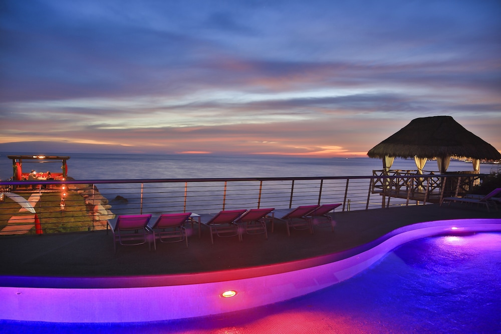 Sunset Plaza Beach Resort 3/79