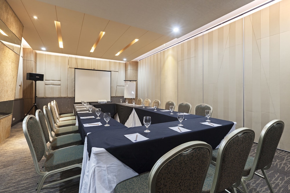One Pacific Place Serviced Residences 31/38