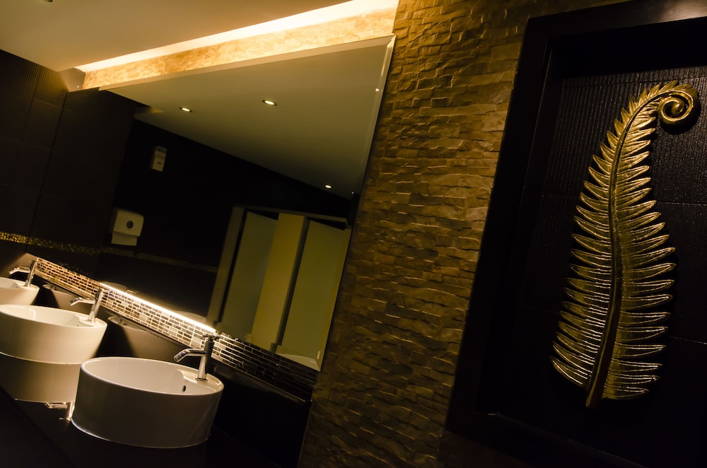 First Pacific Cirrus Hotel 10/50