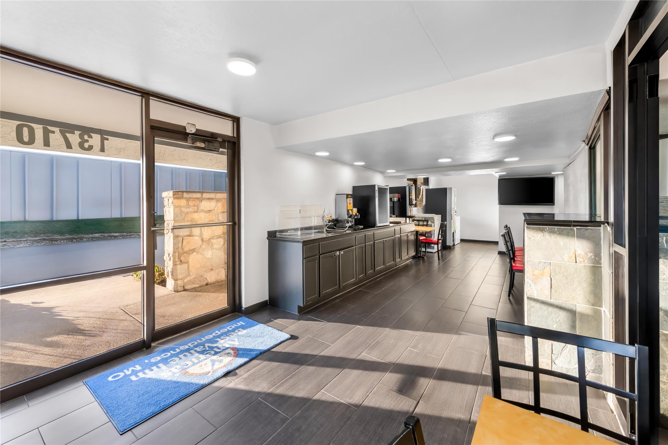 Americas Best Value Inn Kansas City E Independence 10/28