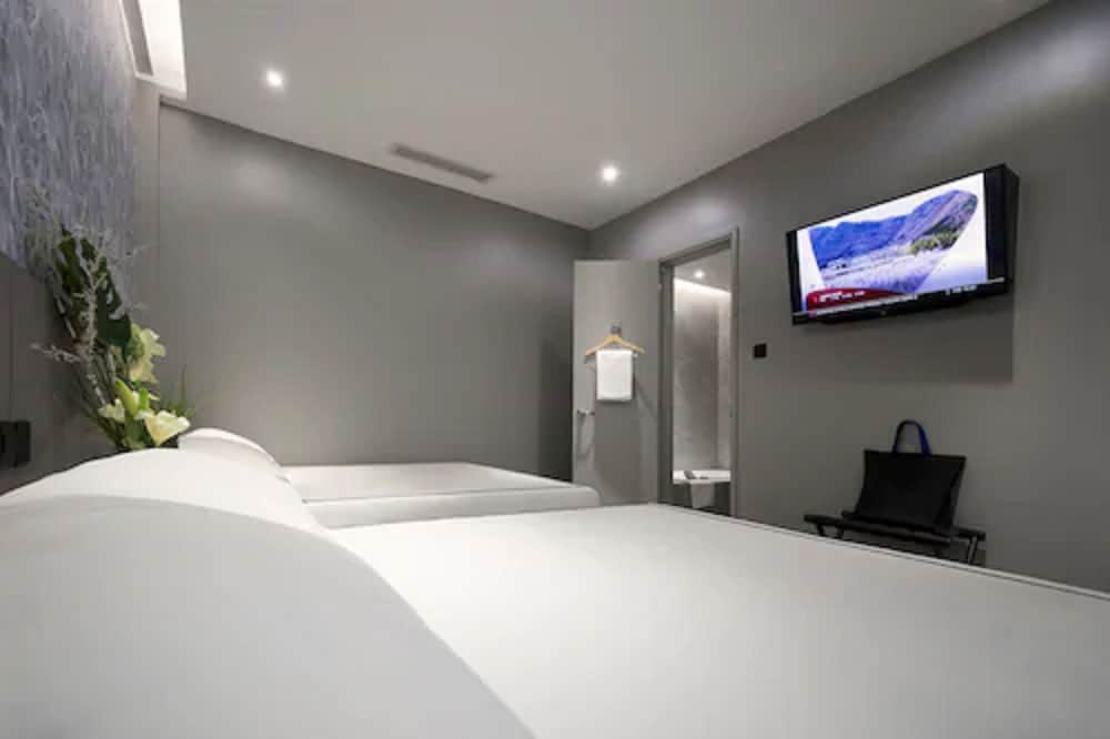Hotel Classic By Venue 12/47