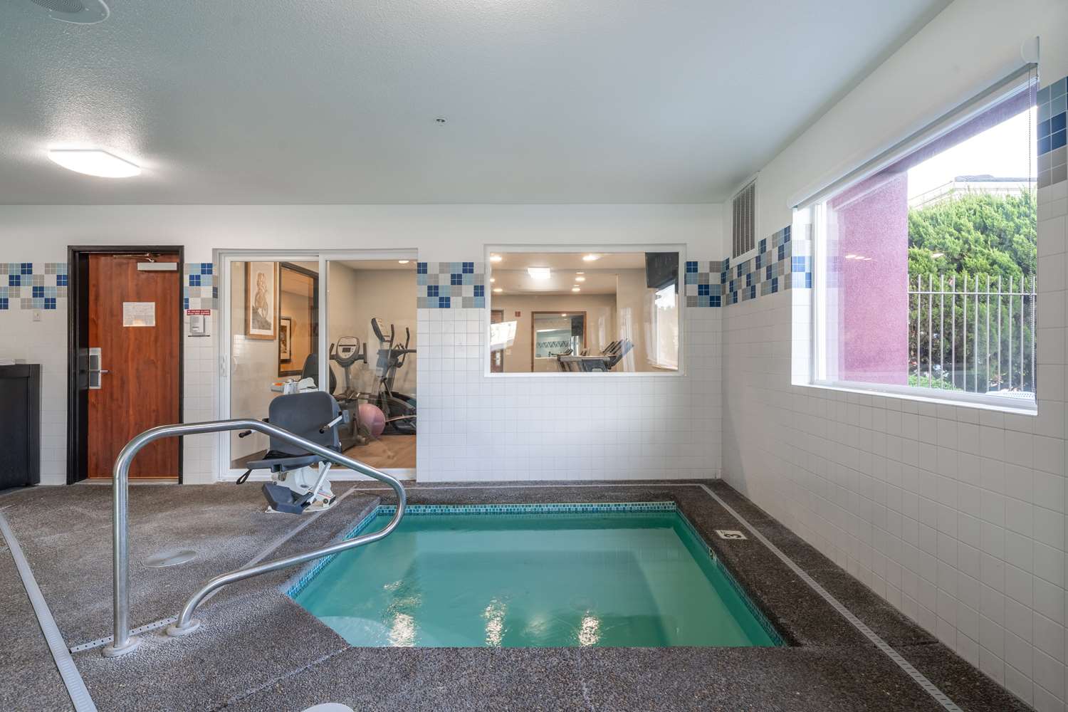 Best Western Lake Oswego/Portland Hotel & Suites 17/38