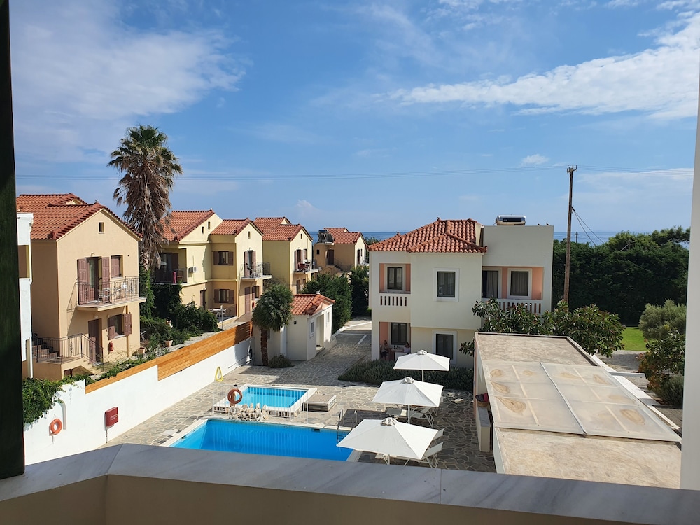 Aphrodite Samos Superior Studios & Apartments 31/39