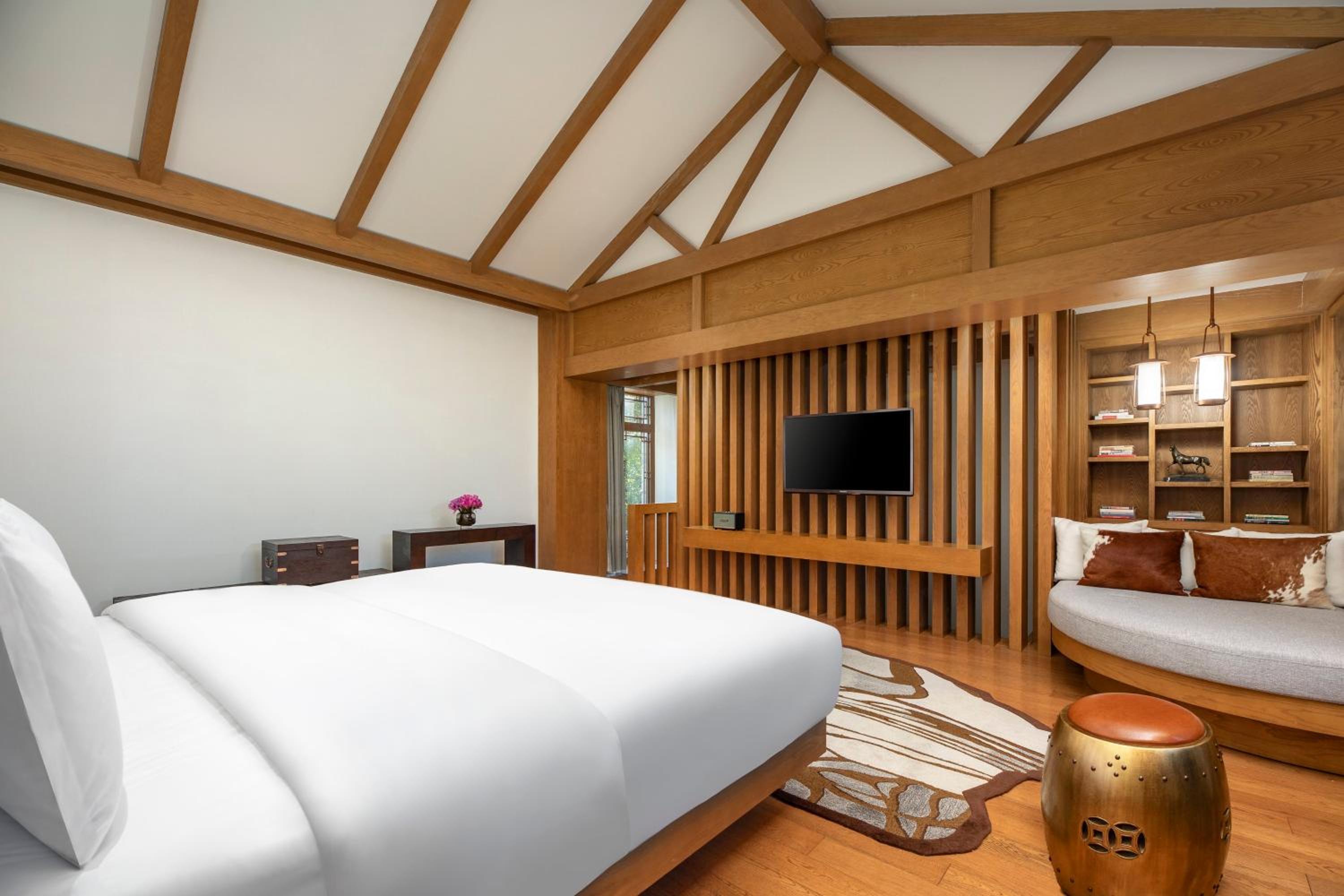 Villa, King Bed, Living and Dining Areas